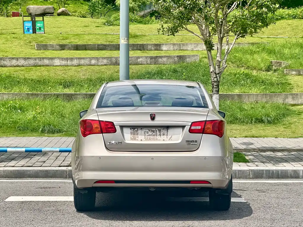 Roewe 350 2015 1.5L Manual Luxury Sunroof Edition