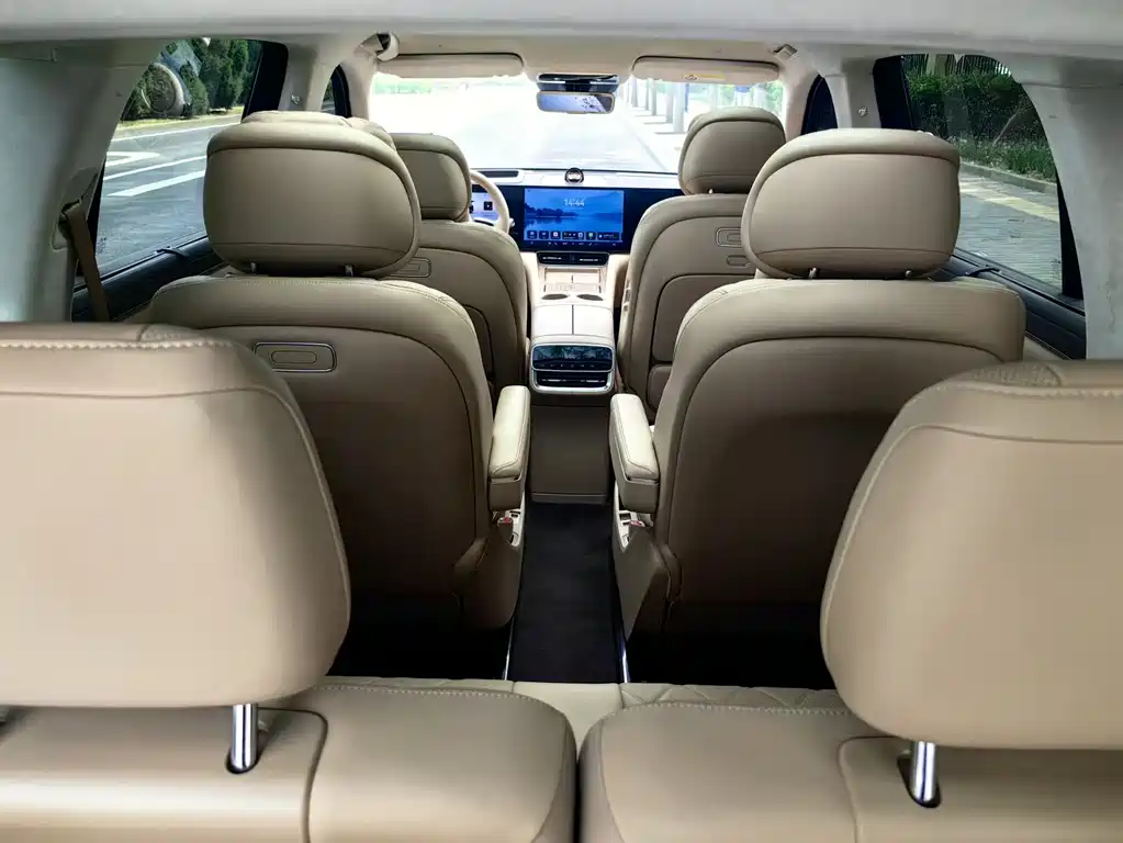 AITO M8 2025 EREV Ultra 53.4kWh 6-Seater 192-Line LiDAR