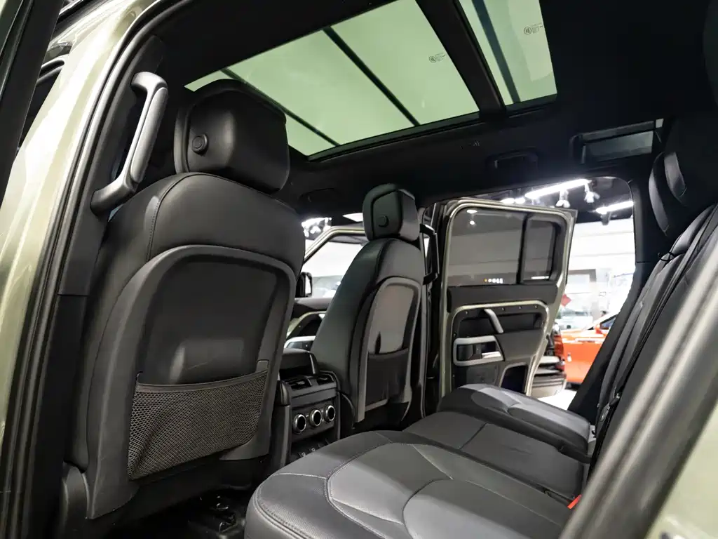 Land Rover Defender 2023 110 3.0T P400 X-DYNAMIC HSE