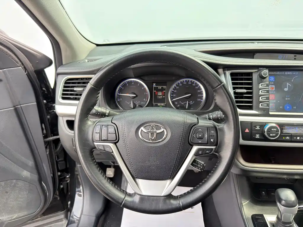 Toyota Highlander 2018 2.0T AWD Luxury Edition 7-Seater China V
