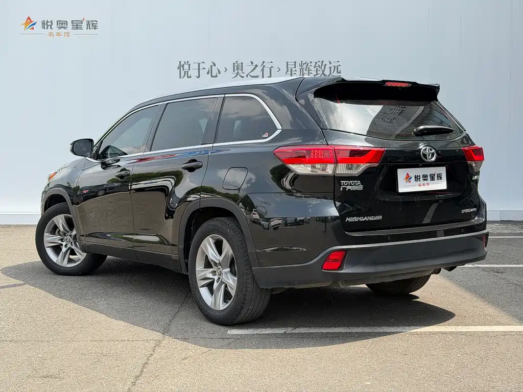 Toyota Highlander 2018 2.0T AWD Luxury Edition 7-Seater China V