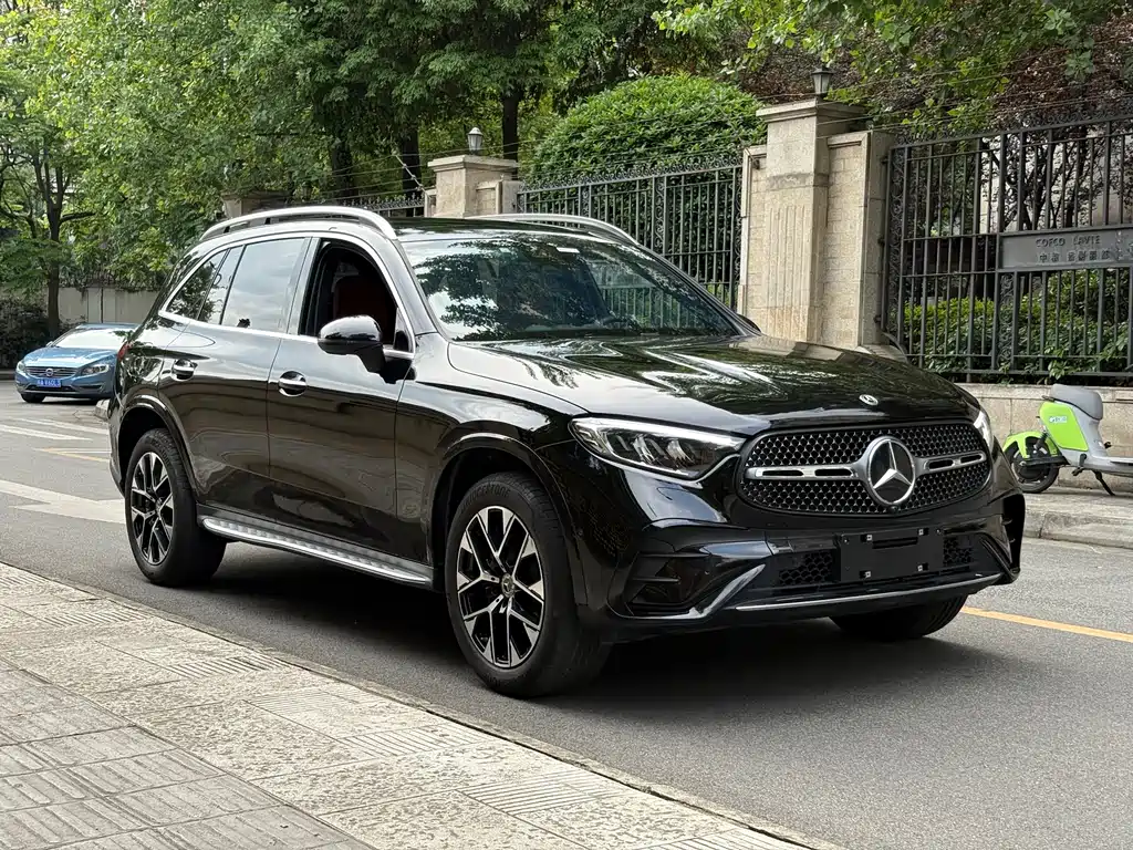 Mercedes-Benz GLC 260 L 4MATIC Luxury 7-Seater (2023 Facelift)