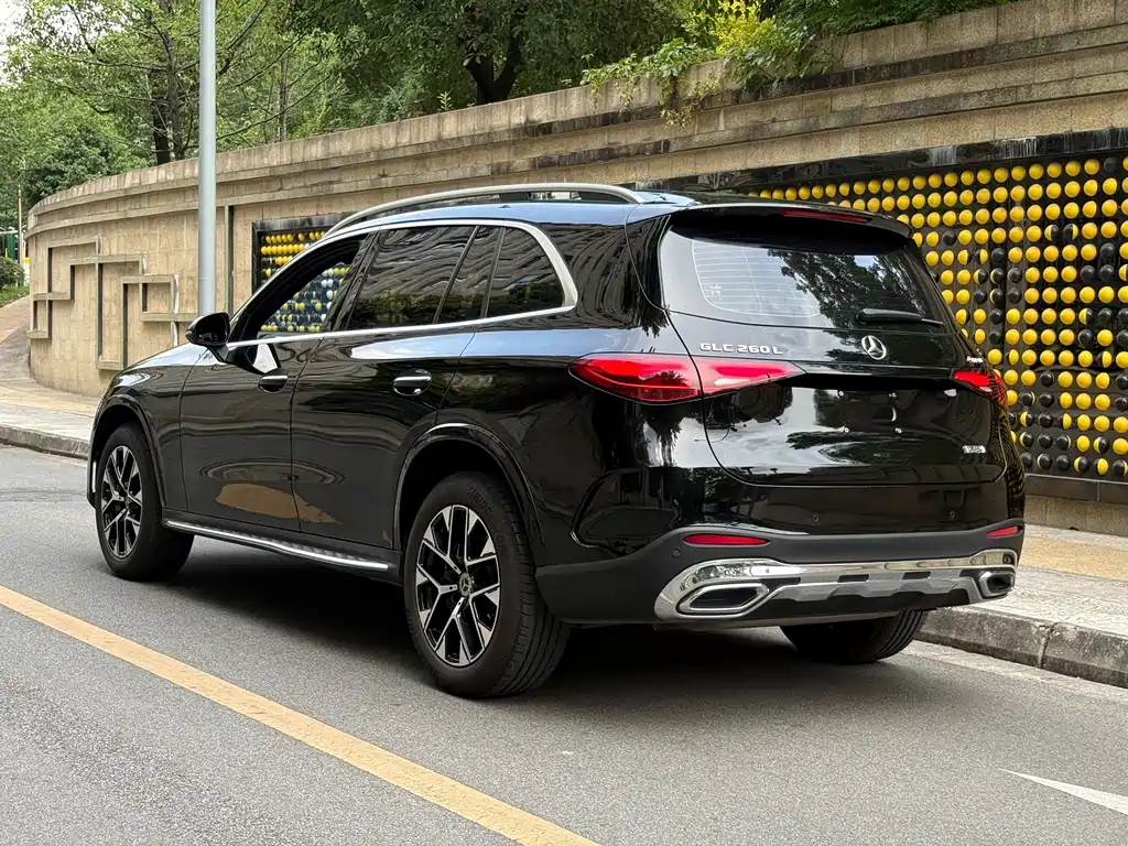 Mercedes-Benz GLC 260 L 4MATIC Luxury 7-Seater (2023 Facelift)