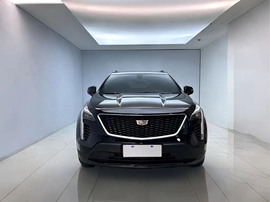 Cadillac XT4 2018 28T Luxury Sport FWD