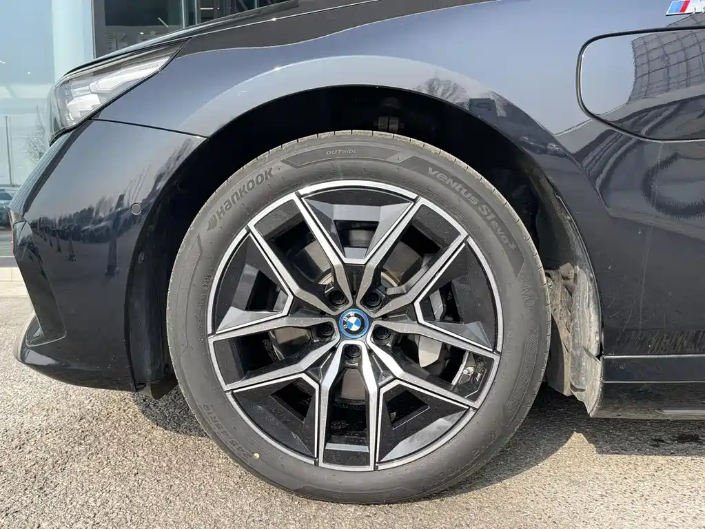 BMW i5 2024 eDrive 35L Exclusive M Sport Package