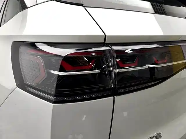Volkswagen Tavendor 2023 380TSI AWD R-Line Touring Edition