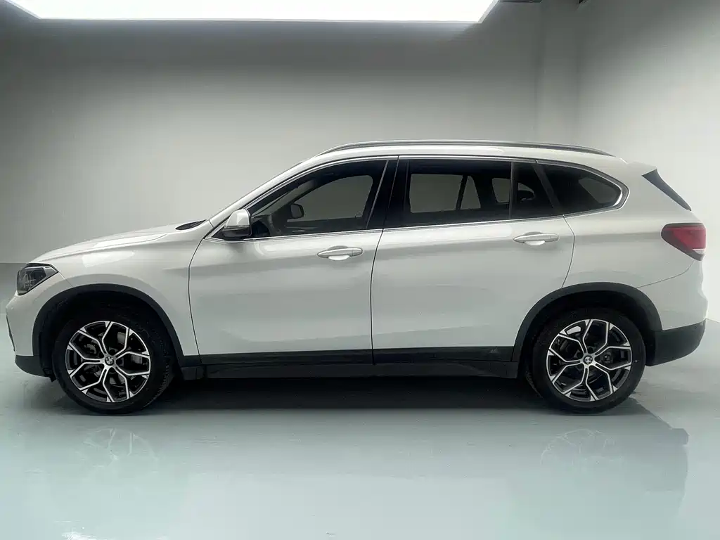 BMW X1 2021 sDrive25Li Leading Edition