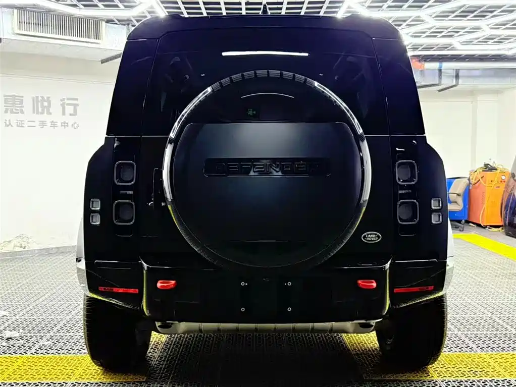 Land Rover Defender 2025 110 3.0T P400 X