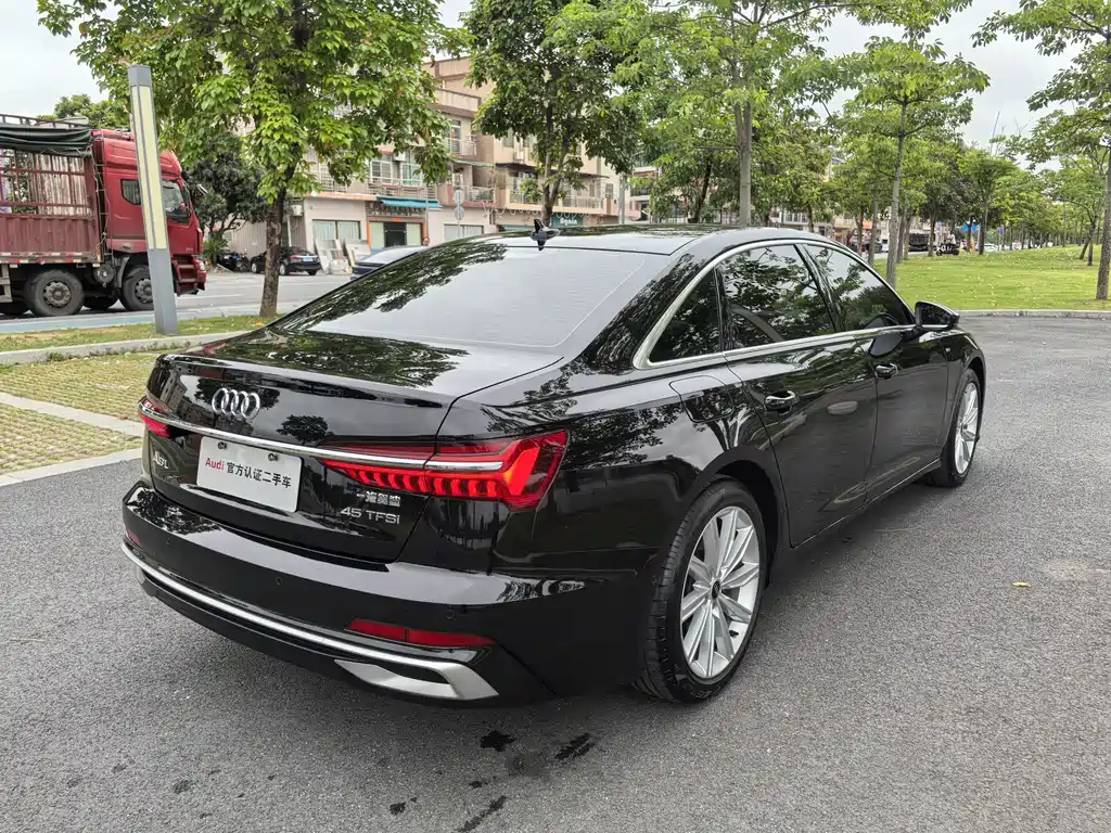 Audi A6L 2024 45 TFSI Zhenxuan Dynamic Edition