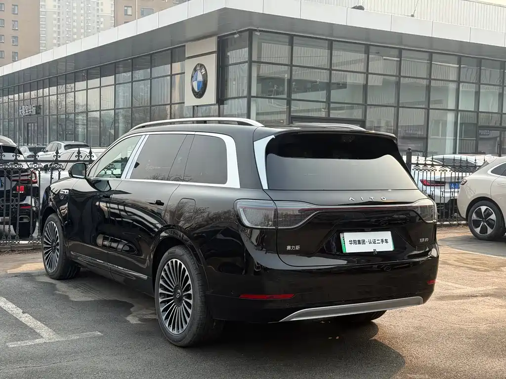 AITO M9 2025 EREV Ultra 52kWh 6-Seater with 192-Line LiDAR