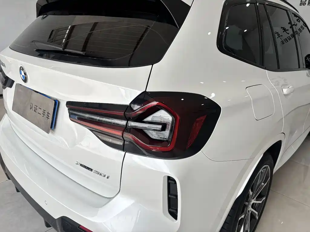 BMW X3 2022 xDrive30i Leading Edition M Night Shadow Package