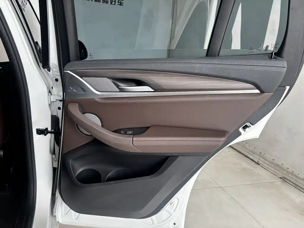 BMW X3 2022 xDrive30i Leading Edition M Night Shadow Package