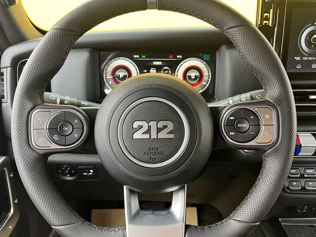 212 T01 2024 2.0T Inspector