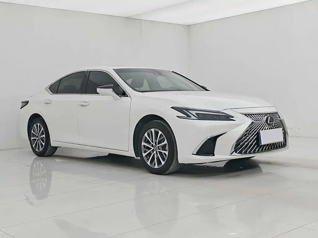 Lexus ES 2025 200 Premium Edition