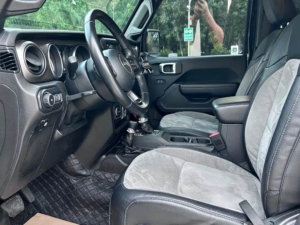Jeep Wrangler 2020 2.0T Canadian Specification