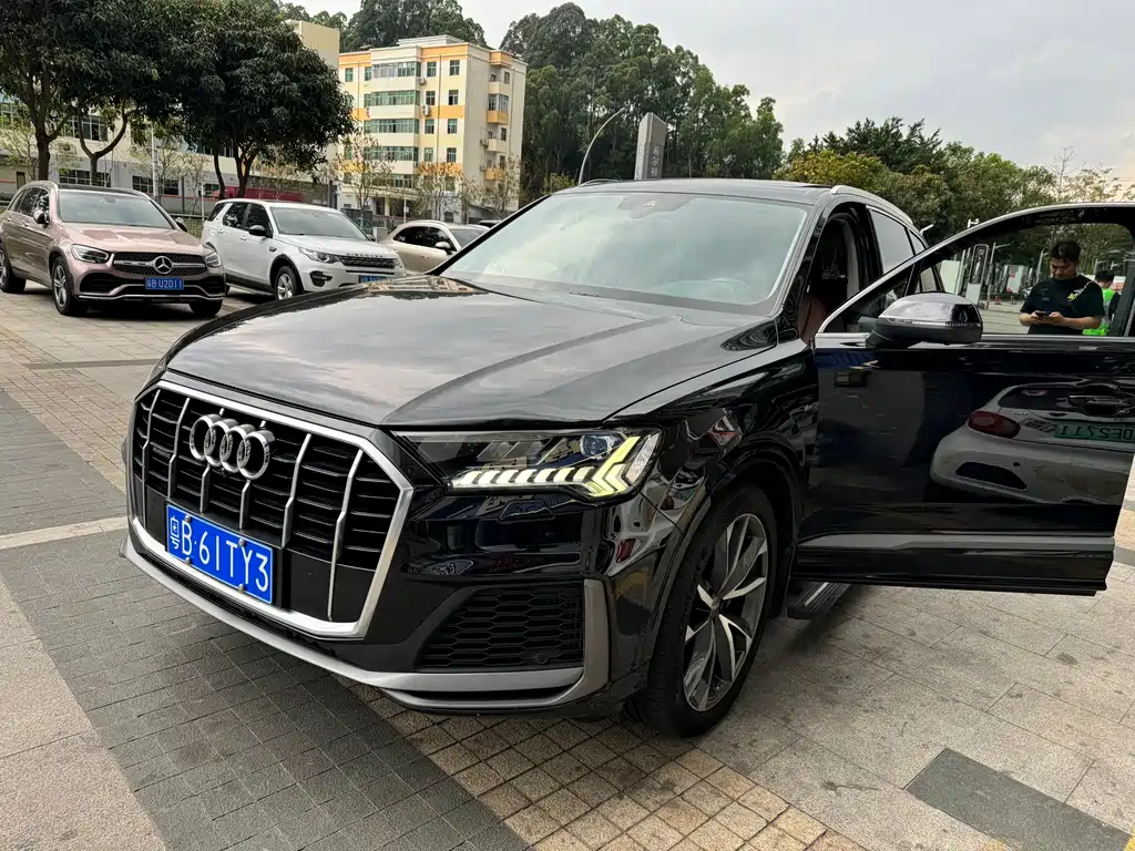 Audi Q7 2020 55 TFSI quattro Black Warrior Edition
