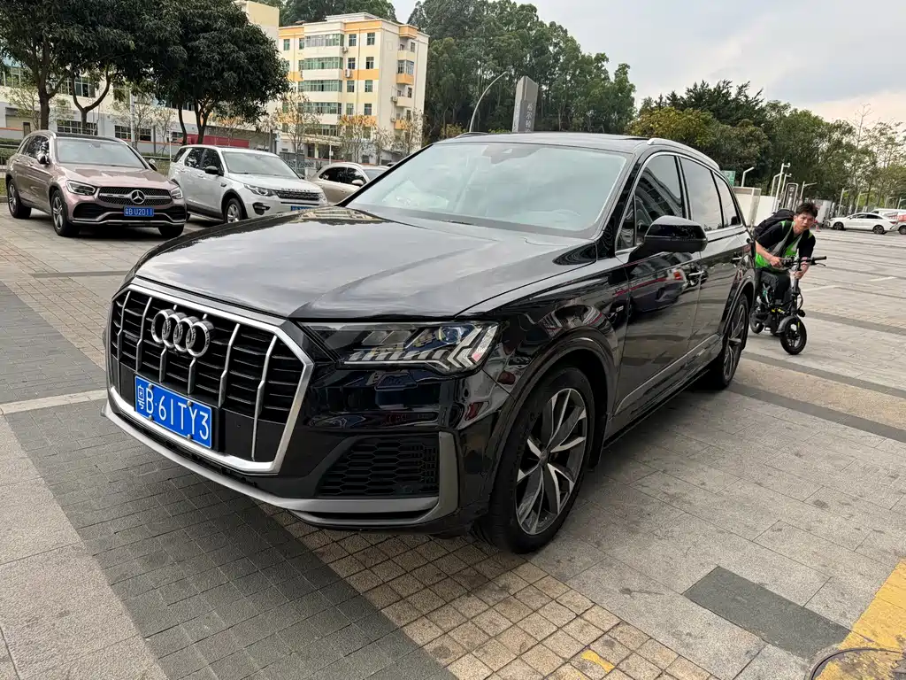 Audi Q7 2020 55 TFSI quattro Black Warrior Edition