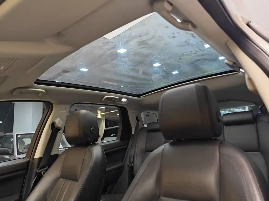 Land Rover Discovery Sport 2017 2.0T HSE