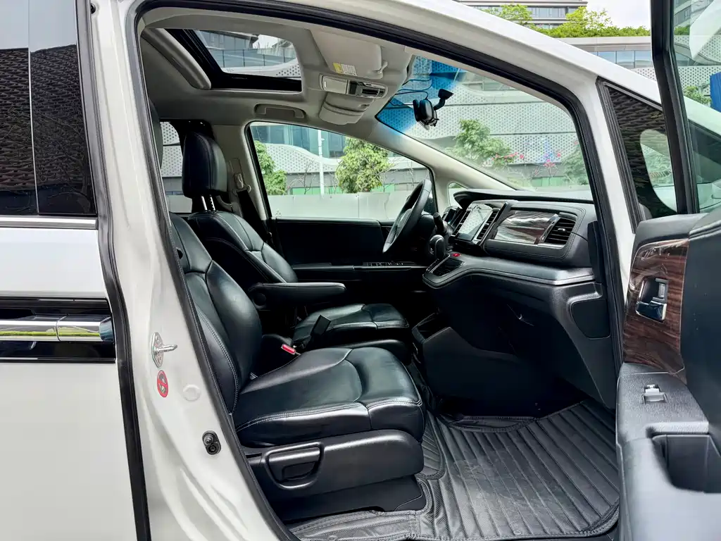 Honda Elysion 2016 2.4L Classic Edition