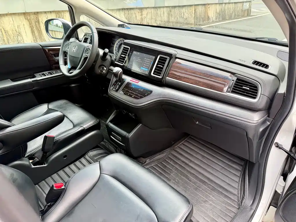Honda Elysion 2016 2.4L Classic Edition