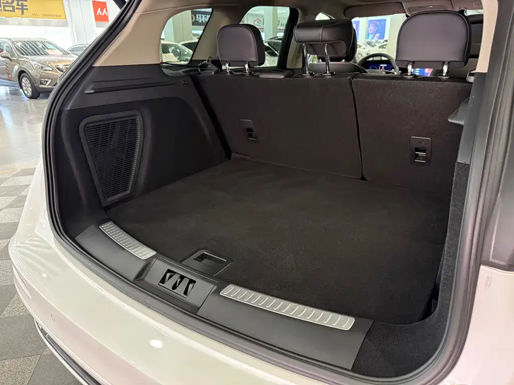 Lincoln Corsair 2024 1.5T FWD Premium Hybrid Edition