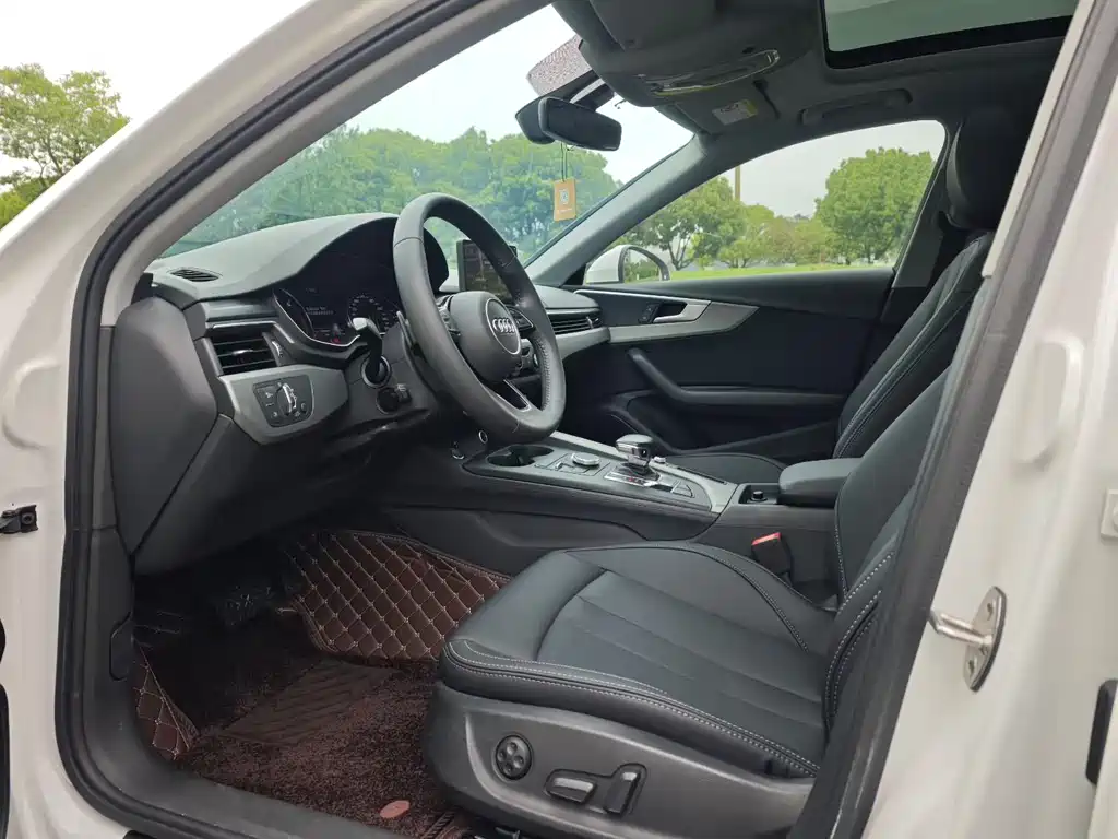 Audi A4L 2019 40 TFSI Entry Edition China VI