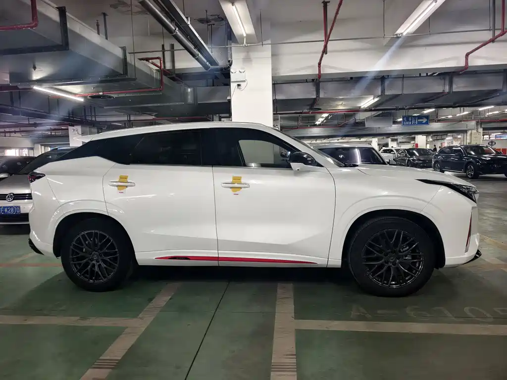 Changan Oshan Z6 1.5T DCT Smart Enjoyment