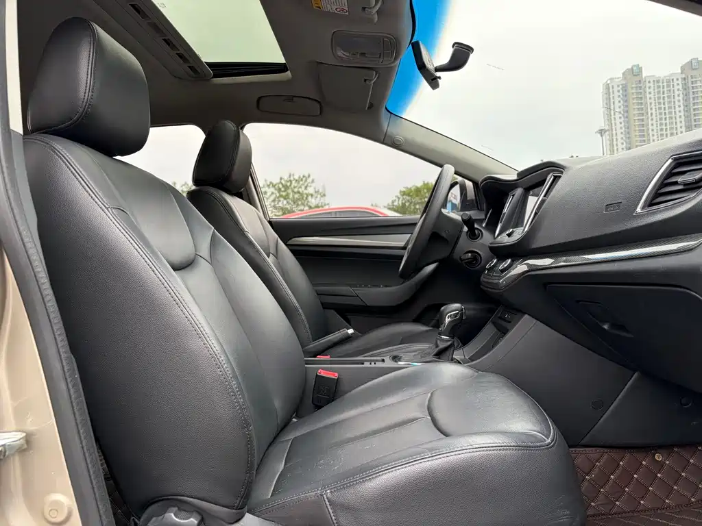 Roewe 360 2015 1.5L Automatic Luxury Edition