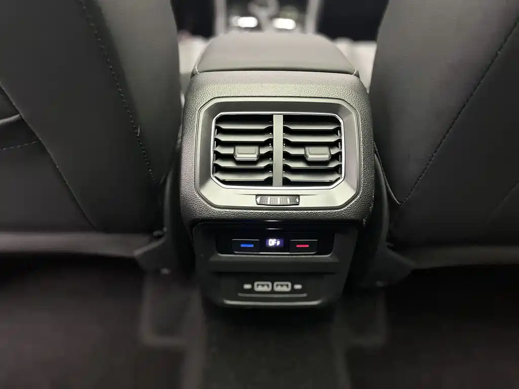 Volkswagen Tiguan L 2021 330TSI Automatic FWD R-Line Yuexiang Edition