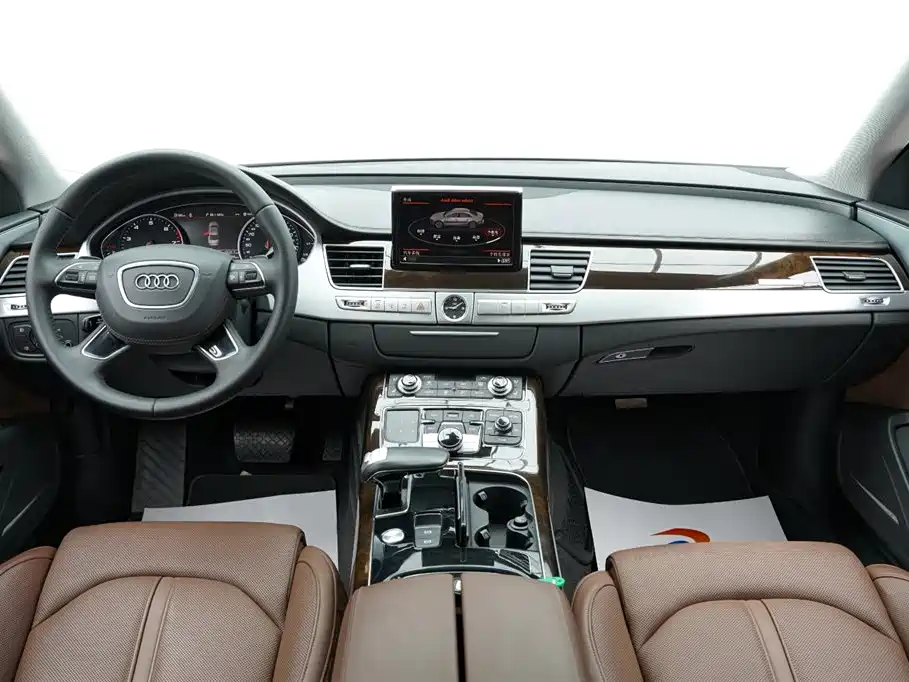 Audi A8L 45 TFSI quattro Luxury 2013