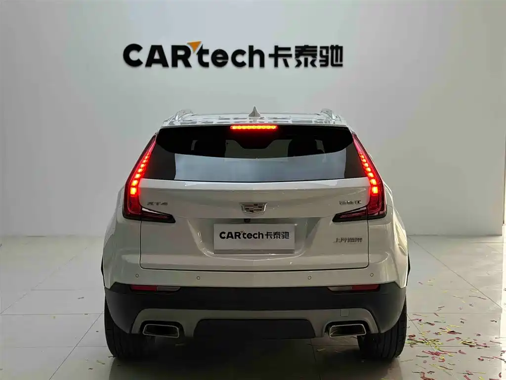 Cadillac XT4 2022 28T FWD Luxury