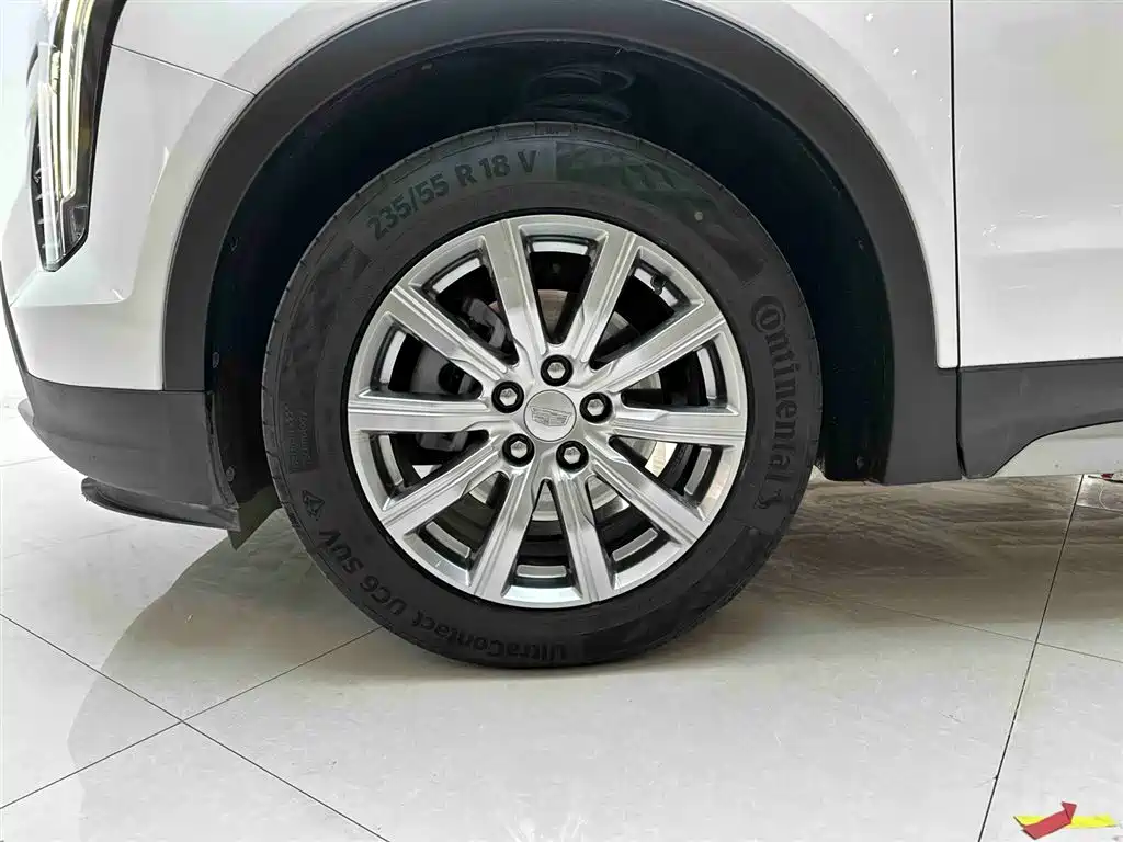 Cadillac XT4 2022 28T FWD Luxury