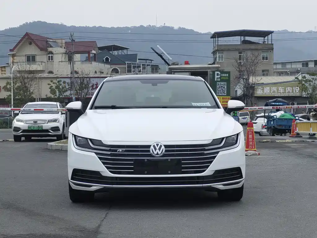 FAW-Volkswagen CC 2019 330TSI Huayan Edition China V