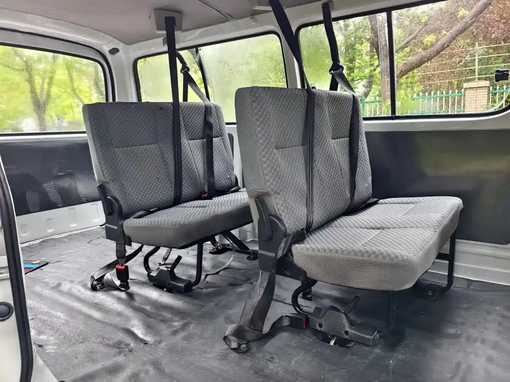 Jinbei Granse 2016 2.0L Classic Standard Long Wheelbase 9-Seater