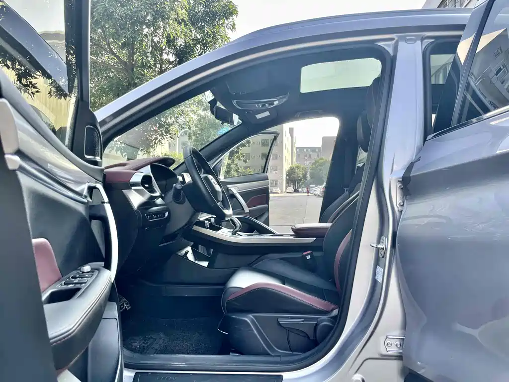 Geely Binyue 2020 PRO 260T DCT Knight
