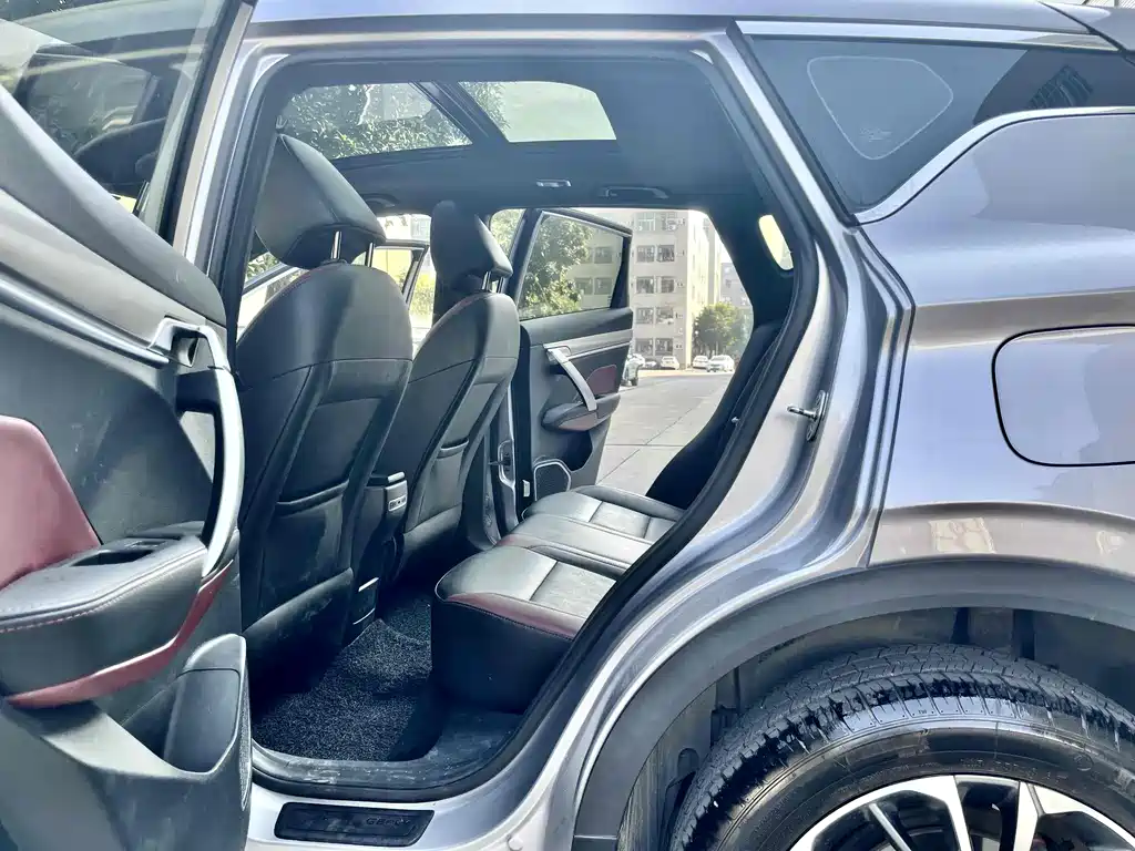 Geely Binyue 2020 PRO 260T DCT Knight