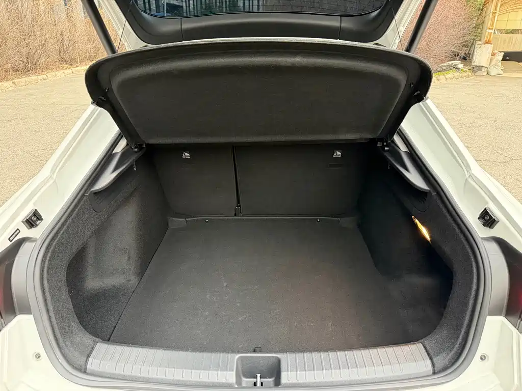 Volkswagen Lamando L 2023 280TSI DSG Cool Spicy Edition