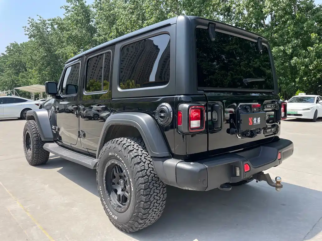 Jeep Wrangler 2022 2.0T Canadian Specification