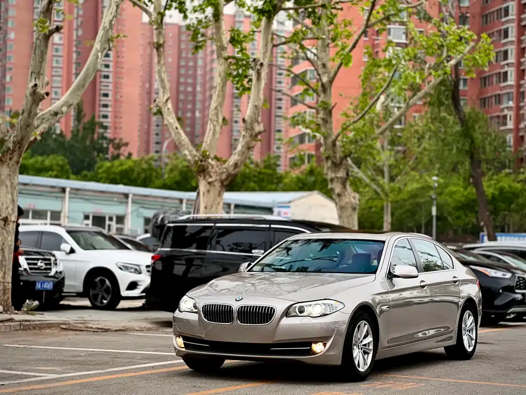 BMW 5 Series 2012 523Li Luxury