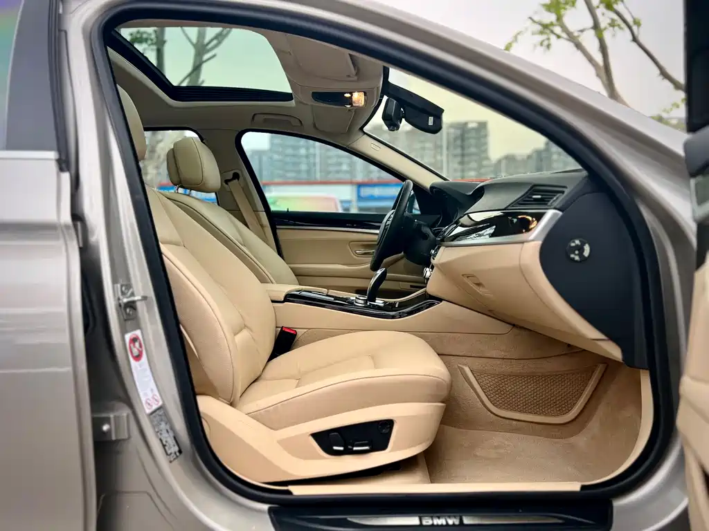 BMW 5 Series 2012 523Li Luxury