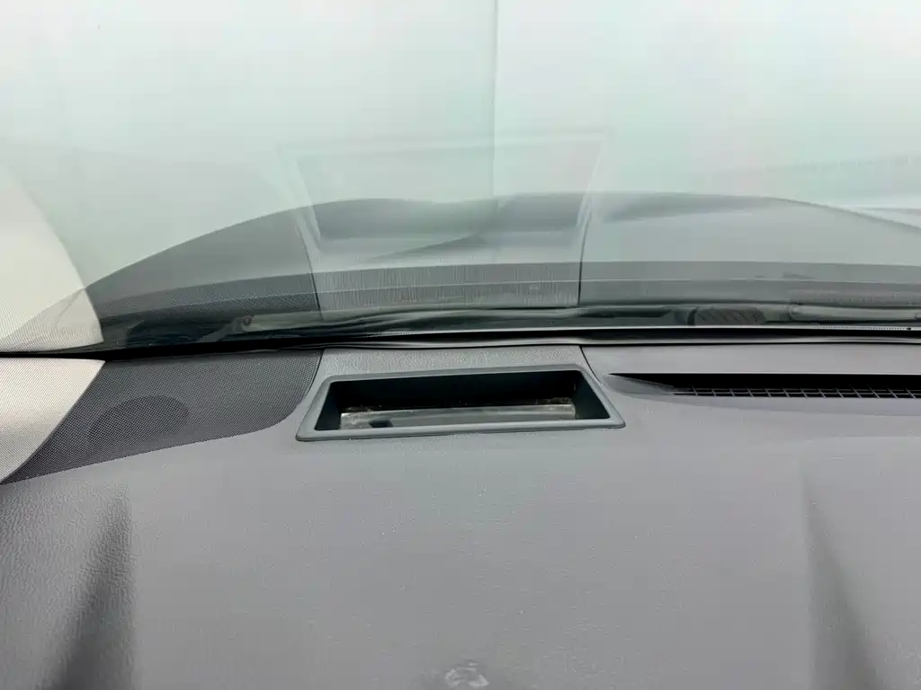 Camry 2021 2.0G Luxury Edition