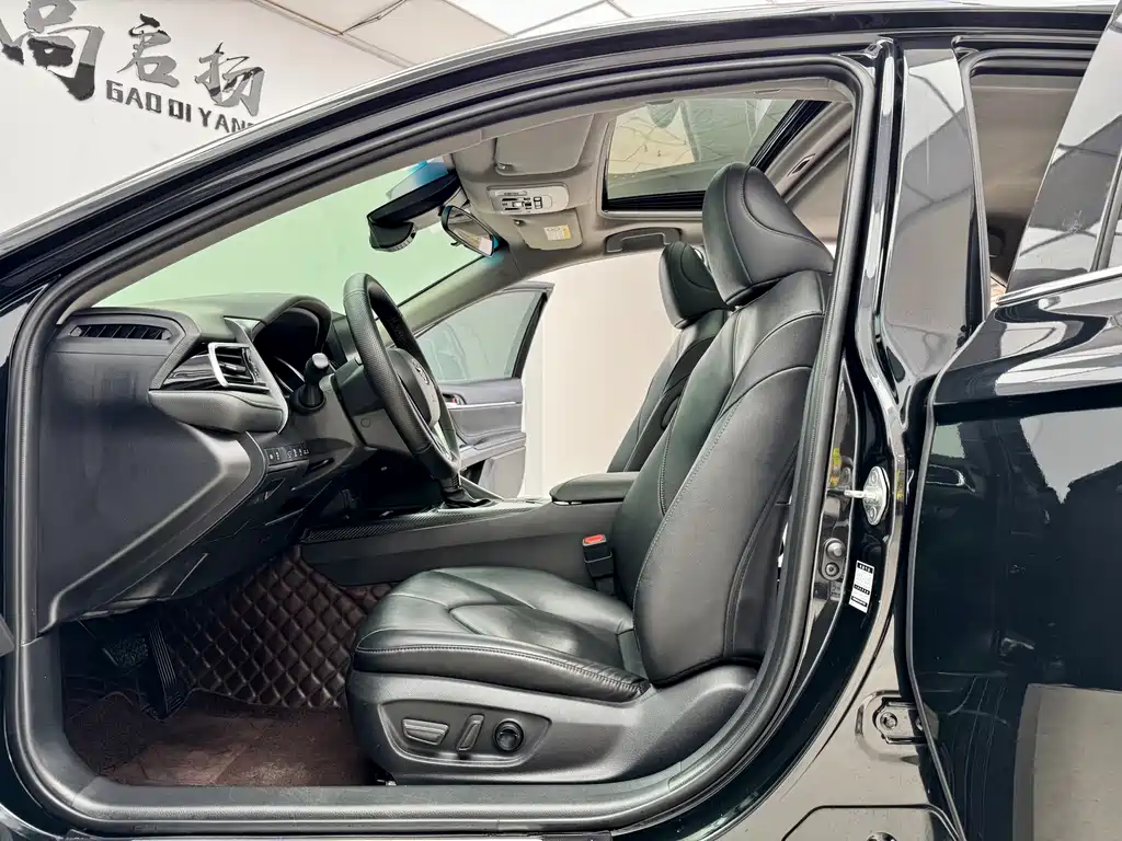 Camry 2021 2.0G Luxury Edition