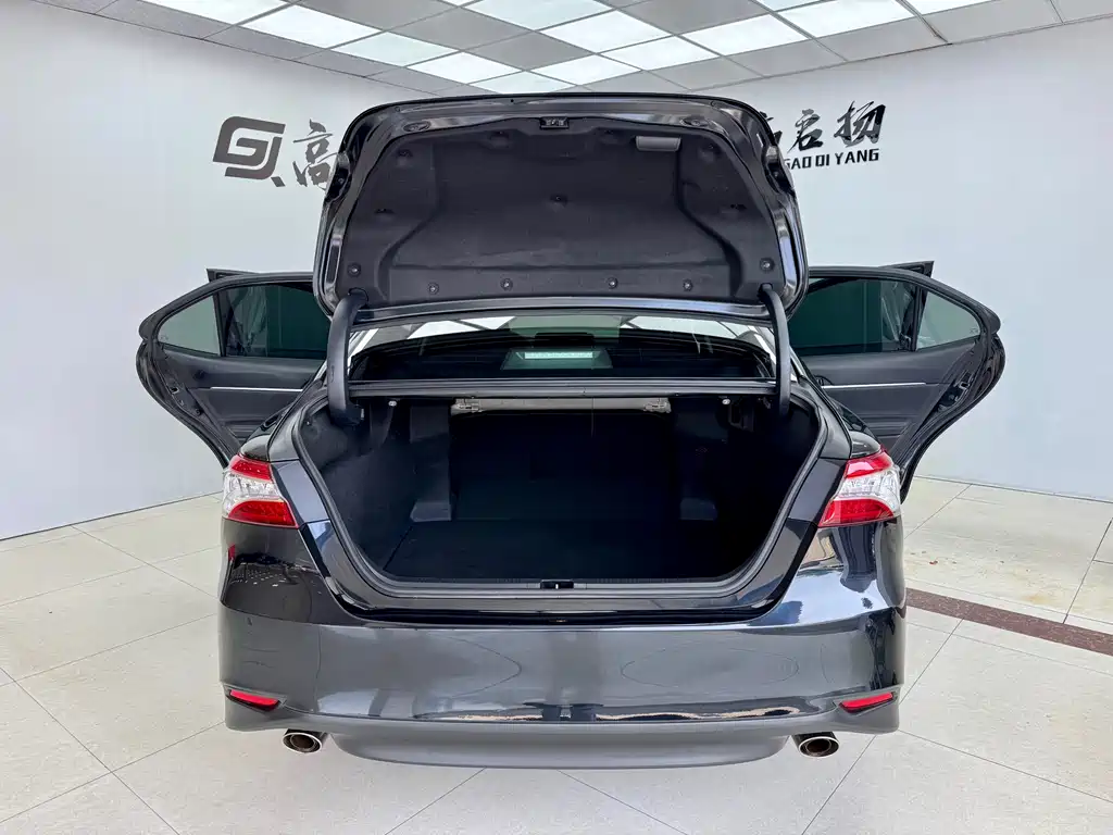 Camry 2021 2.0G Luxury Edition