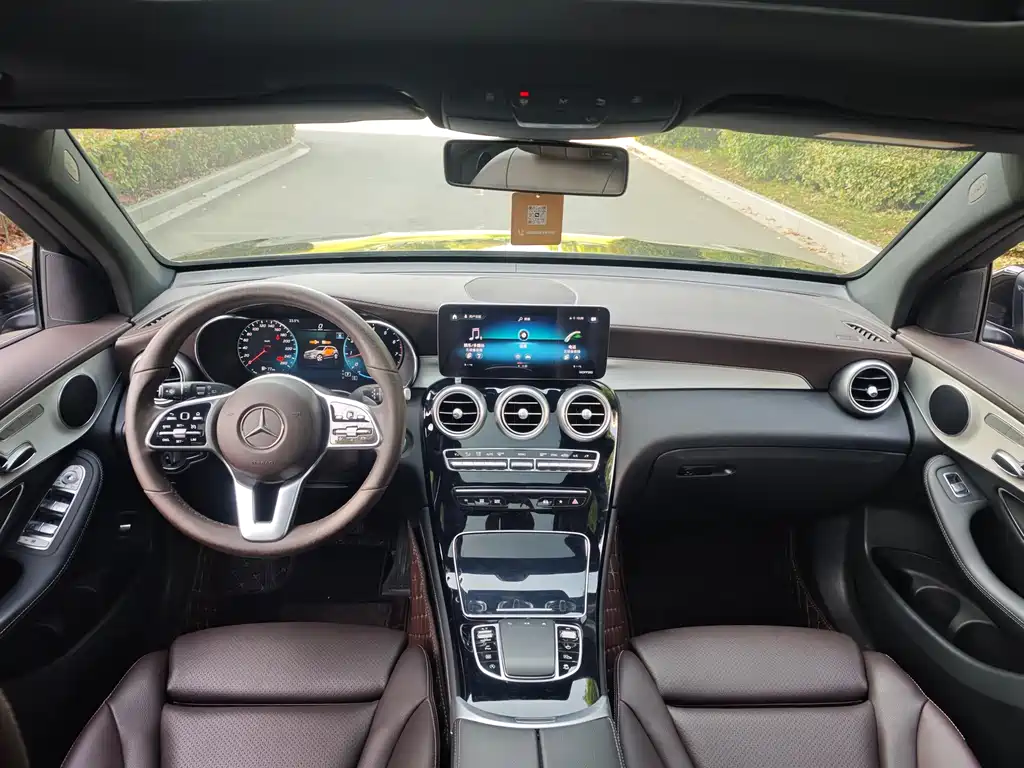 Mercedes-Benz GLC 2021 GLC 260 L 4MATIC Dynamic Edition