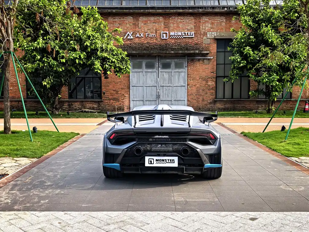 2021 Lamborghini Huracán STO