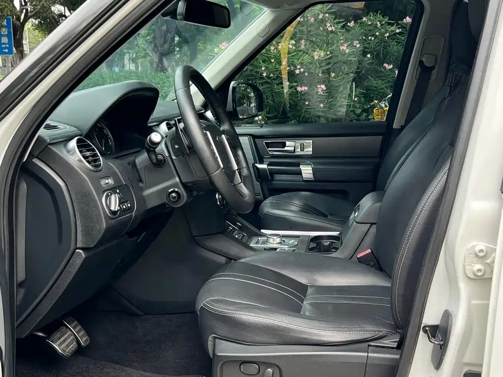 Land Rover Discovery 2016 3.0 SC V6 HSE