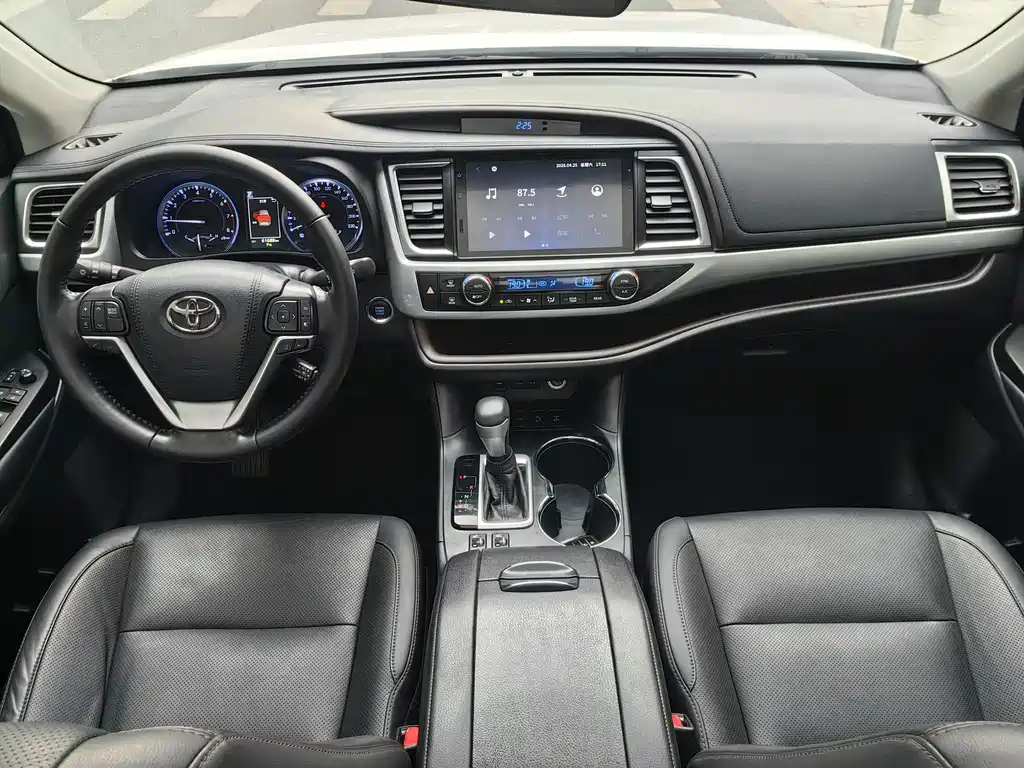 Toyota Highlander 2018 2.0T AWD Premium Edition 7-Seater China VI