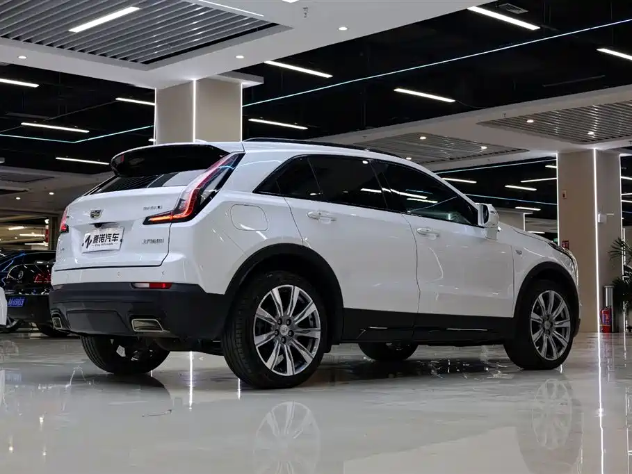 Cadillac XT4 2020 28T AWD Platinum Sport