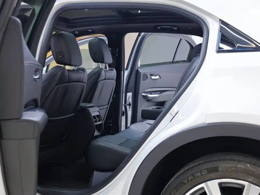 Cadillac XT4 2020 28T AWD Platinum Sport