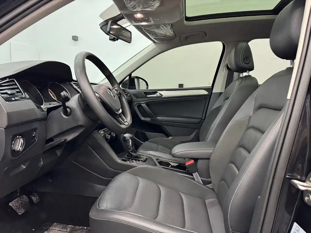 Tiguan L 2019 Facelift 330TSI Auto FWD Panoramic Comfort Edition China VI